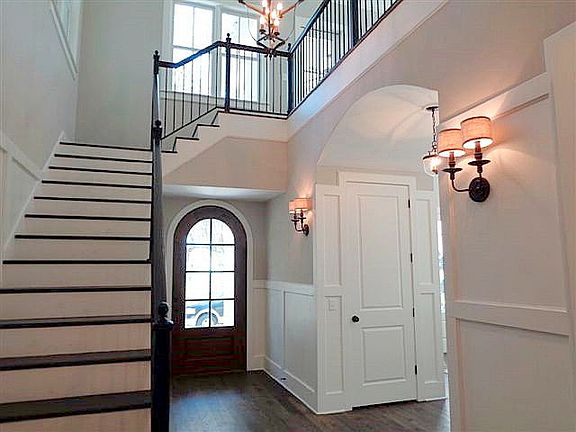 4th image of 43 Frederica Oaks Ln