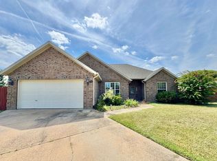 1101 Shiraz Dr, Centerton, AR 72719