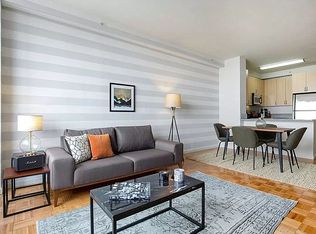 220 E 94th St APT 3J, New York, NY 10128