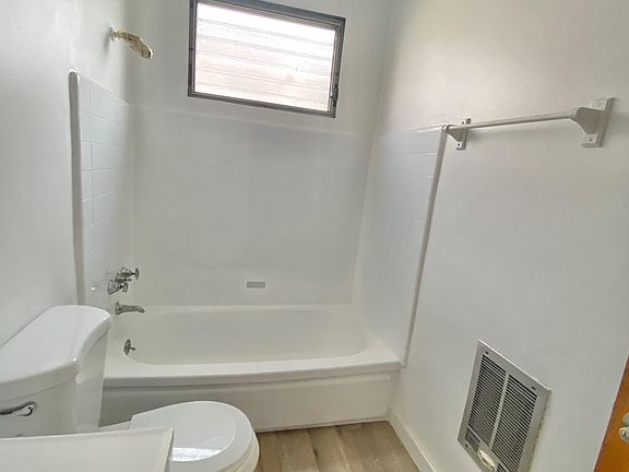 5th image of 3361 Bagley Ave #7