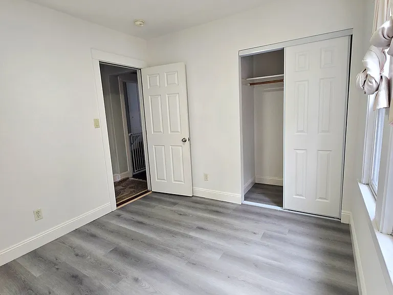 524 Oakland Ave — Photo 15