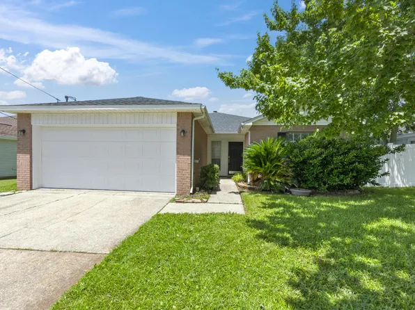 490 Channel Marker St W, Mary Esther, FL 32569