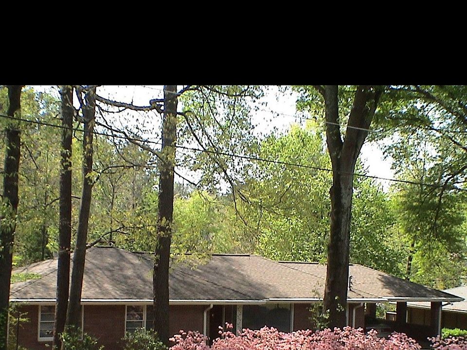 2nd image of 1759 Wilmont Dr NE