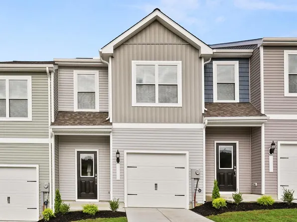 57 Paddington St, Falling Waters, WV