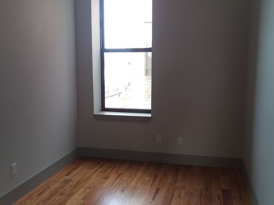 1st image of 179 Woodward Ave #2LAHR