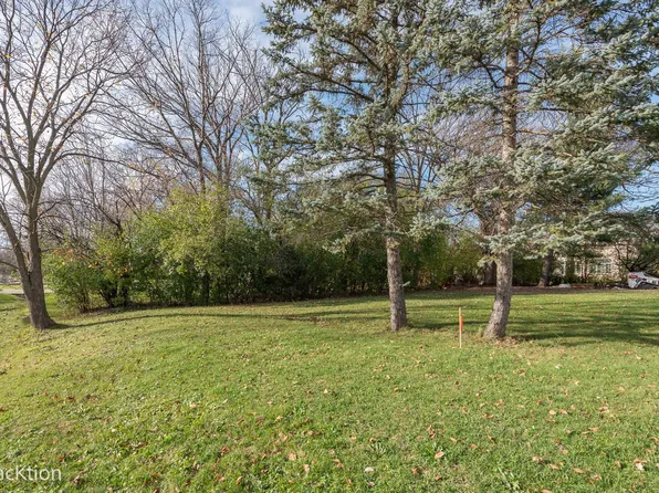 17W242 Byron Ave, Bensenville, IL 60106