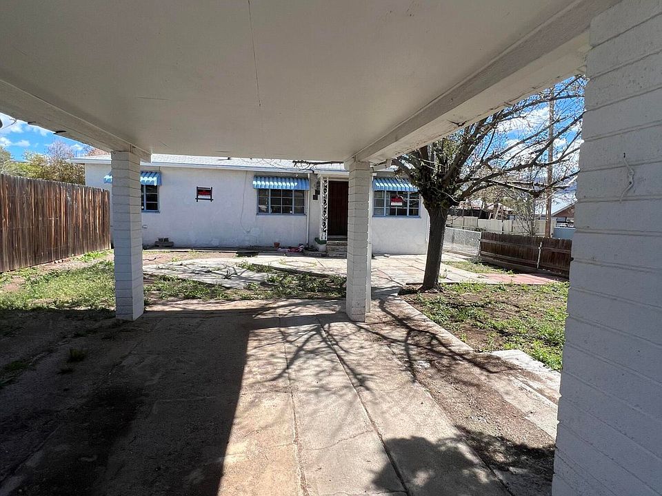 2nd image of 814 E MONROE Street