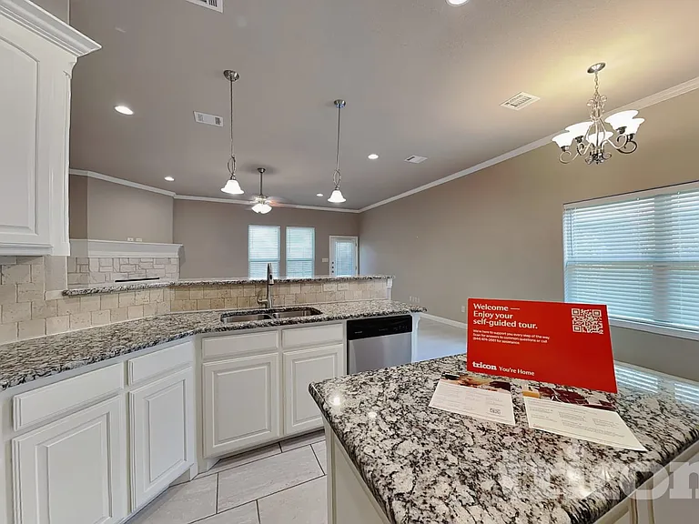 4406 Logan Cir — Photo 5