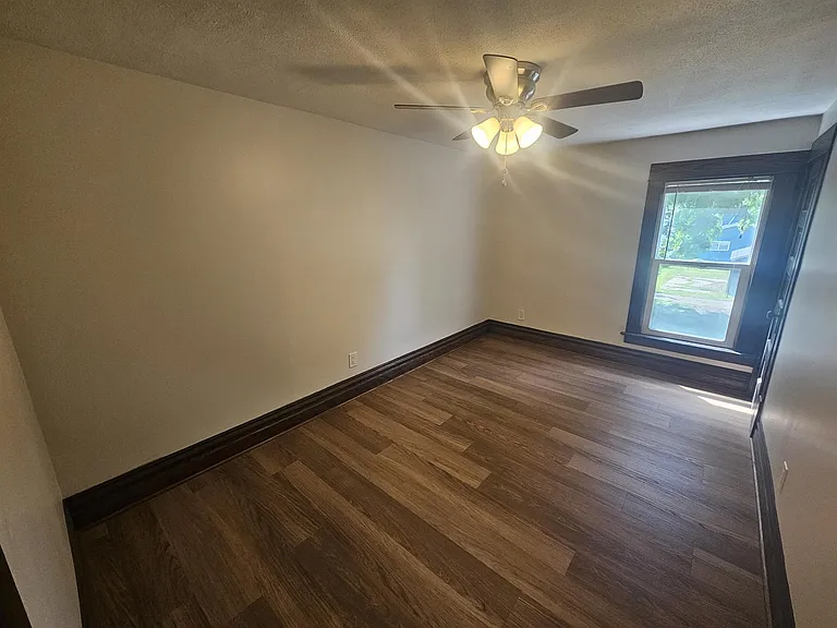 1116 Hickory St — Photo 26