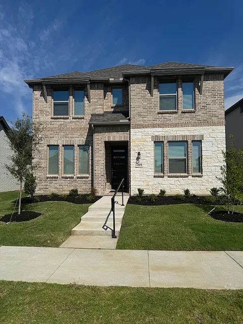 4 bed, 1883 sqft, $2,295 — Photo 2