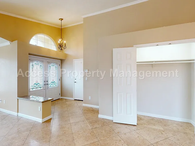 2141 Norik Dr — Photo 5