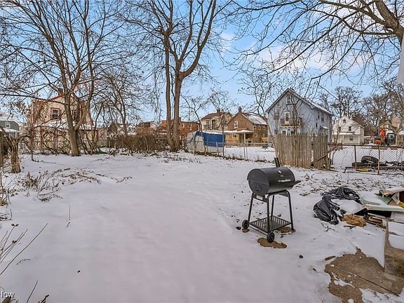 4th image of 3552 W 45th St