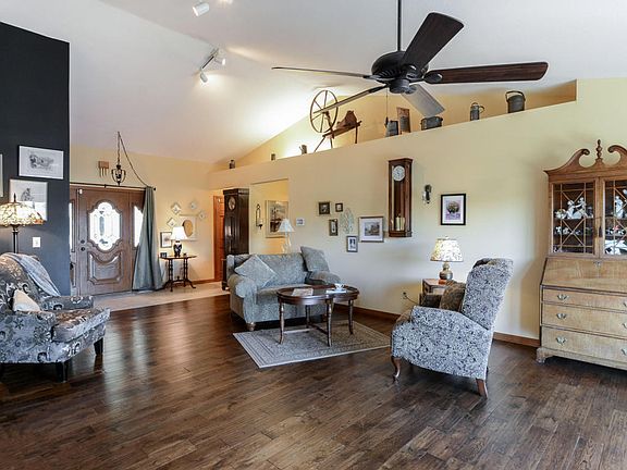 5th image of 78 Drury Ln