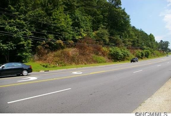 2nd image of 145 N Main St