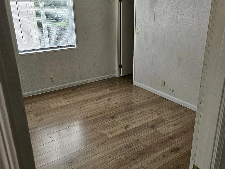 2429 E 3300 N — Photo 11
