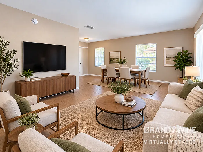 4 bed, 2.0 bath, 1260 sqft, $2,320 — Photo 3