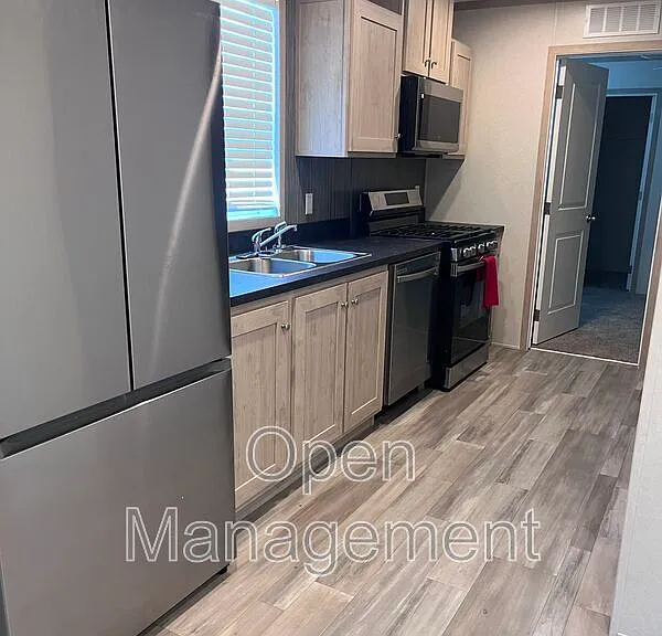 1901 1st St #56 — Photo 7