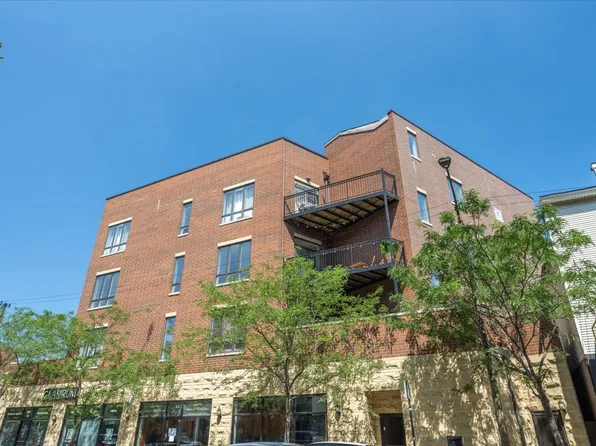 3534 N Hermitage Ave #303, Chicago, IL 60657
