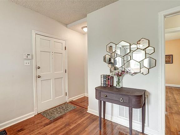 4th image of 6225 Ellis Ave