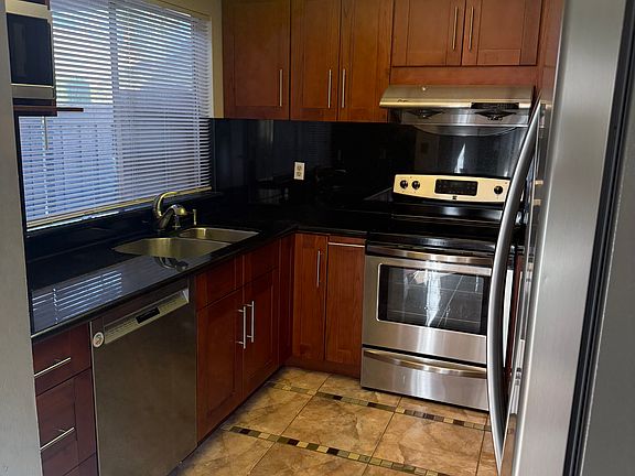 3rd image of 19383 Greenwood Cir