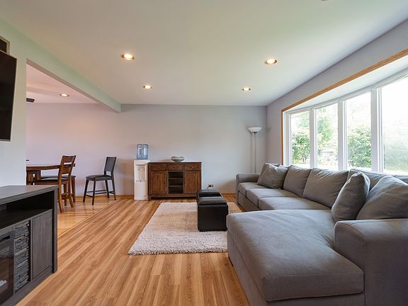 3rd image of 10249 S 84th Ave