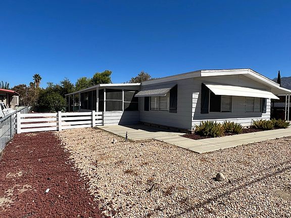 4th image of 44590 Palm Ave