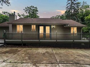 10640 Resort Rd, Pleasant Lake, MI 49272