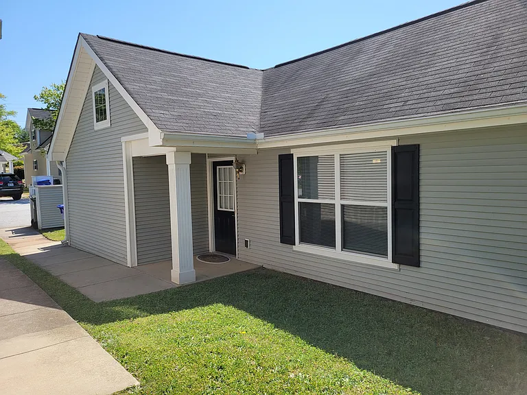 211 Provence St — Photo 13