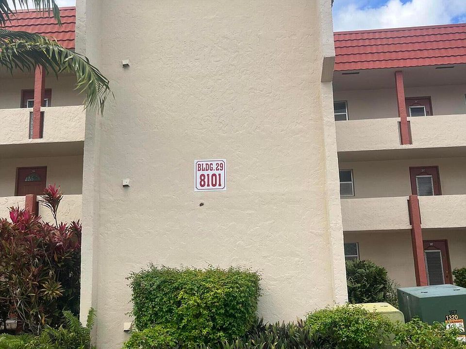 1st image of 8101 N Sunrise Lakes Drive N #302