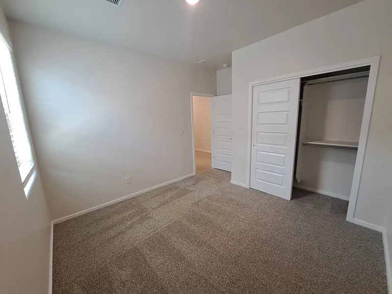 1040 San Cristobal Dr — Photo 10