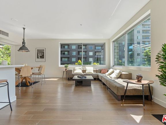 4th image of 901 S Flower St Unit 307