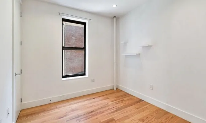 Rented by Compass | media 23