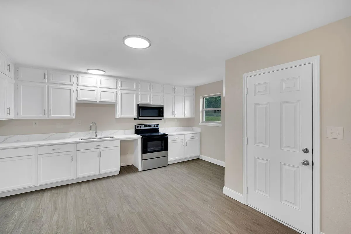 Unit Photo - 709 George Hopper Rd #709