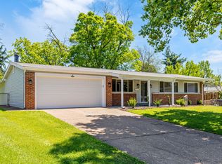 6 Colt Cir, Florissant, MO 63033