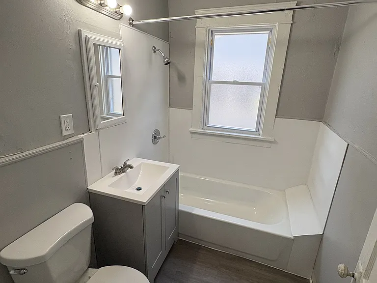 11008 Kinsman Rd — Photo 13