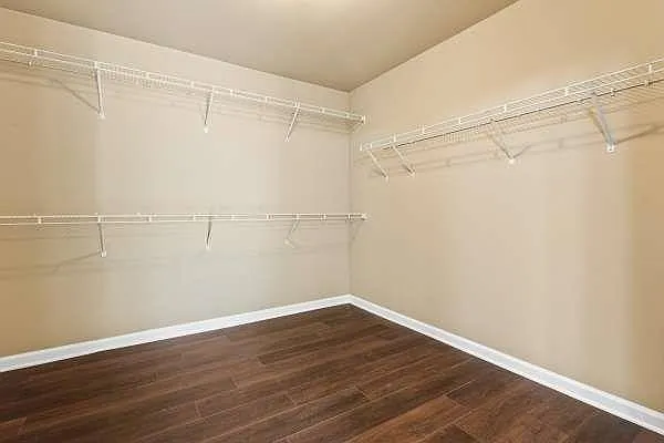 3920 Lake Manor Way — Photo 17