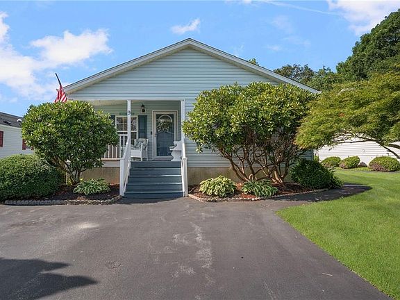 2nd image of 9 Mockingbird Ln