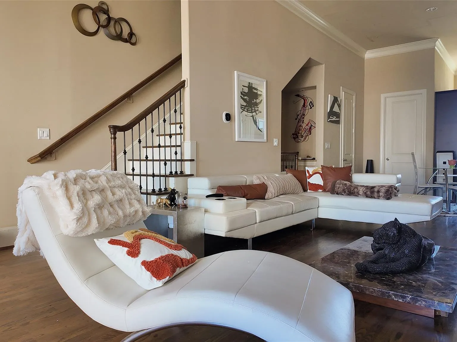 3 bed, 3.5 bath, 2622 sqft, $2,950 — Photo 2