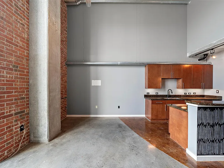 2000 Bagby St #13439 — Photo 11