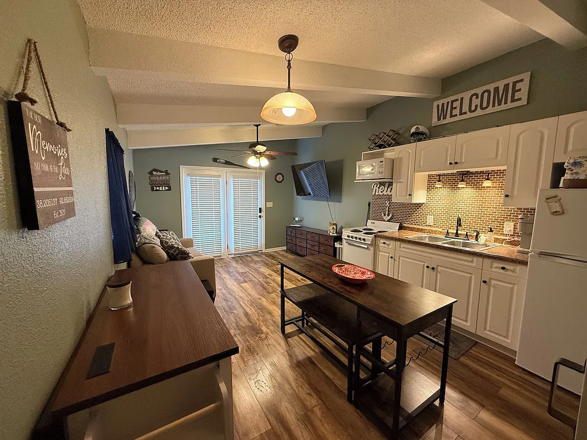 1 bed, 420 sqft, $1,099 — Photo 2