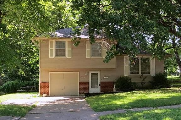 3rd image of 3612 S Brentwood Ave