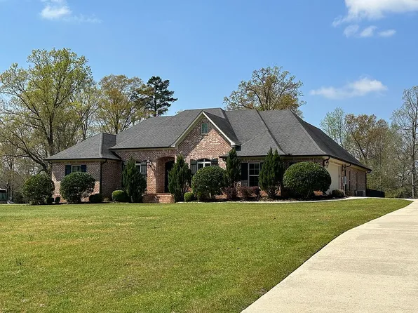 8003 Country Place Dr, Meridian, MS 39305