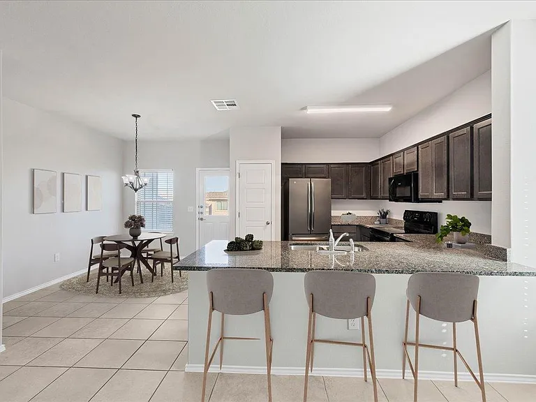 1202 Garland Rd — Photo 3