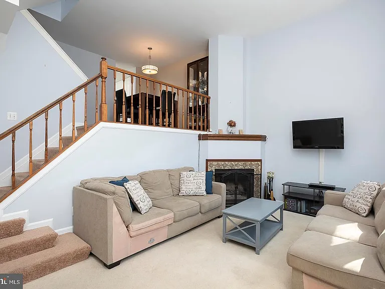 423 Gorman Ave — Photo 10