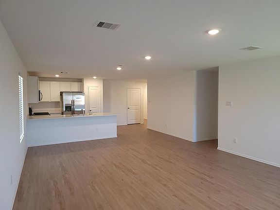 3rd image of 1804 Spyglass Dr