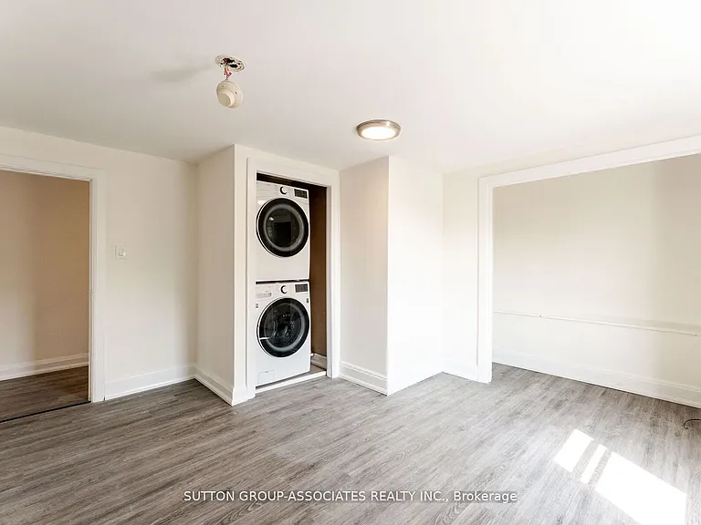 1610 Dundas St W #2 — Photo 11