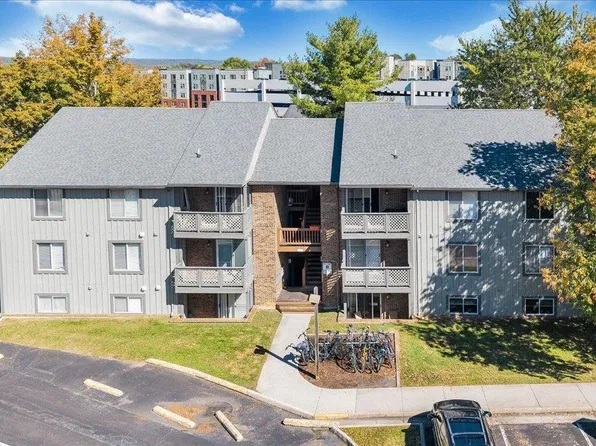 856 Newport Ter #856, Blacksburg, VA 24060