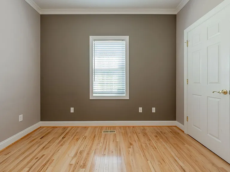 1701 Stratford View Dr — Photo 43