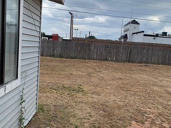 4th image of 3805 Texas St