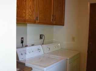 2604 Oakhurst Dr, Oakdale, CA 95361